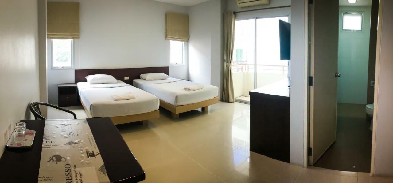 Sunshine Hostel Hua Hin Bagian luar foto